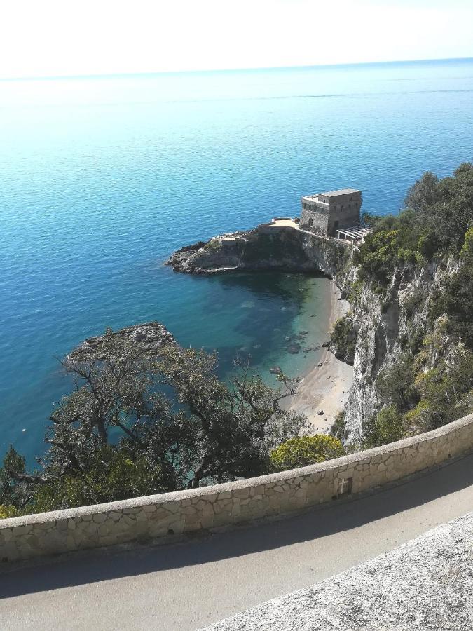 Ruderi Cetara Exterior foto